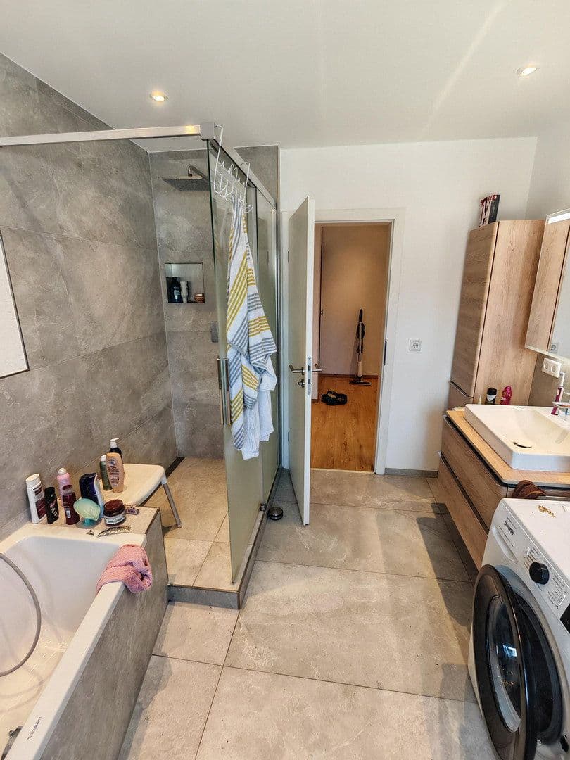 3 bedroom with open-plan kitchen flat to rent, 135 m², Heinrich-Weber-Str. 37, Heppenheim, Hesse 3 bedroom with open-plan kitchen flat to rent, 135 m², Heinrich-Weber-Str. 37, Heppenheim, Hesse