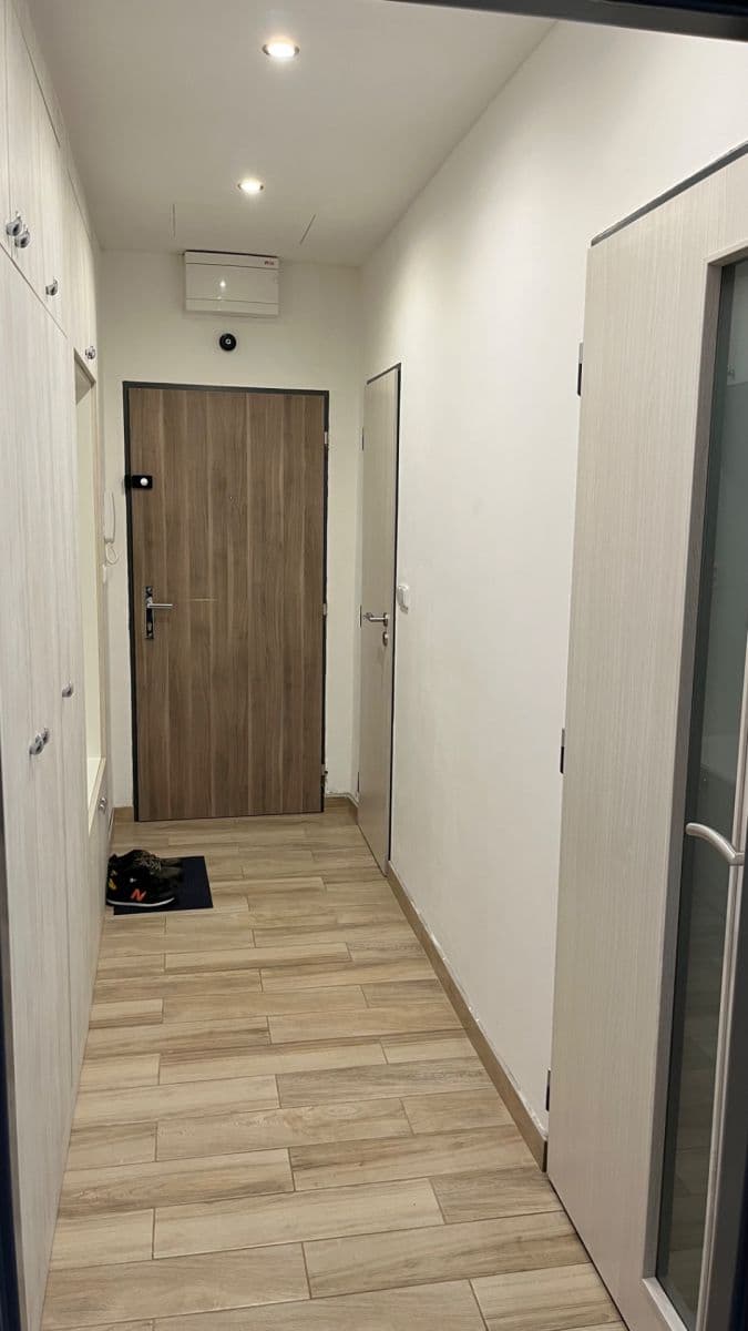 1 bedroom with open-plan kitchen flat to rent, 54 m², Sokolovská, Ostrava, Moravskoslezský Region 1 bedroom with open-plan kitchen flat to rent, 54 m², Sokolovská, Ostrava, Moravskoslezský Region