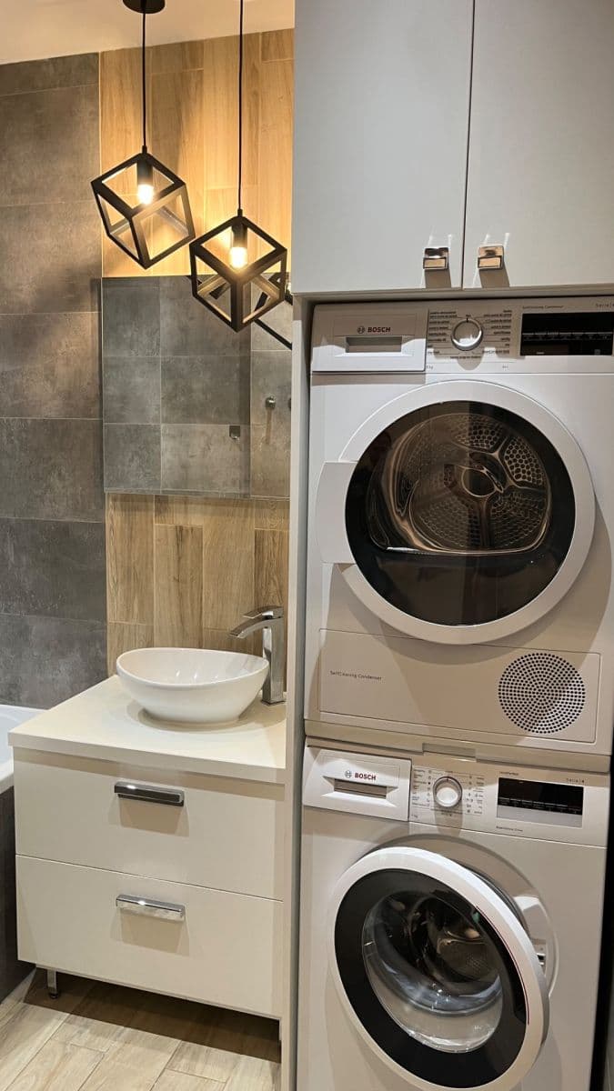 1 bedroom with open-plan kitchen flat to rent, 54 m², Sokolovská, Ostrava, Moravskoslezský Region 1 bedroom with open-plan kitchen flat to rent, 54 m², Sokolovská, Ostrava, Moravskoslezský Region