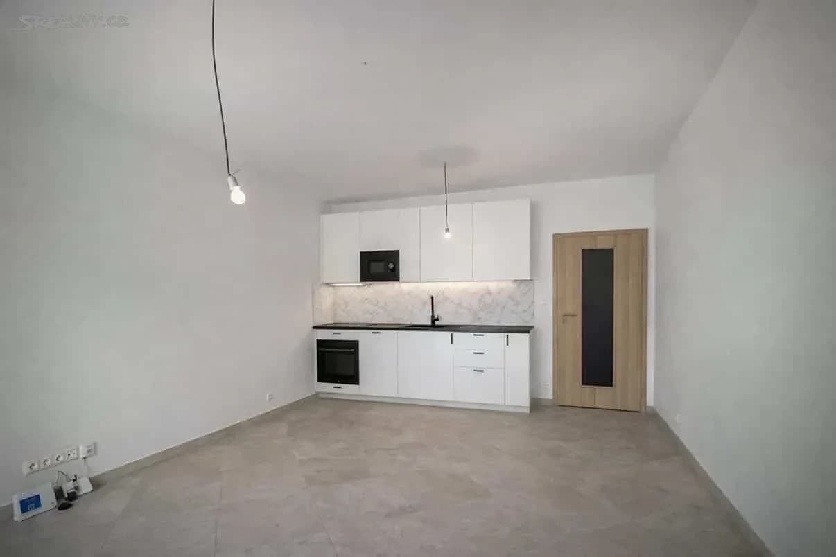 Studio flat to rent, 33 m², Gerstelova, Prague, Prague Studio flat to rent, 33 m², Gerstelova, Prague, Prague