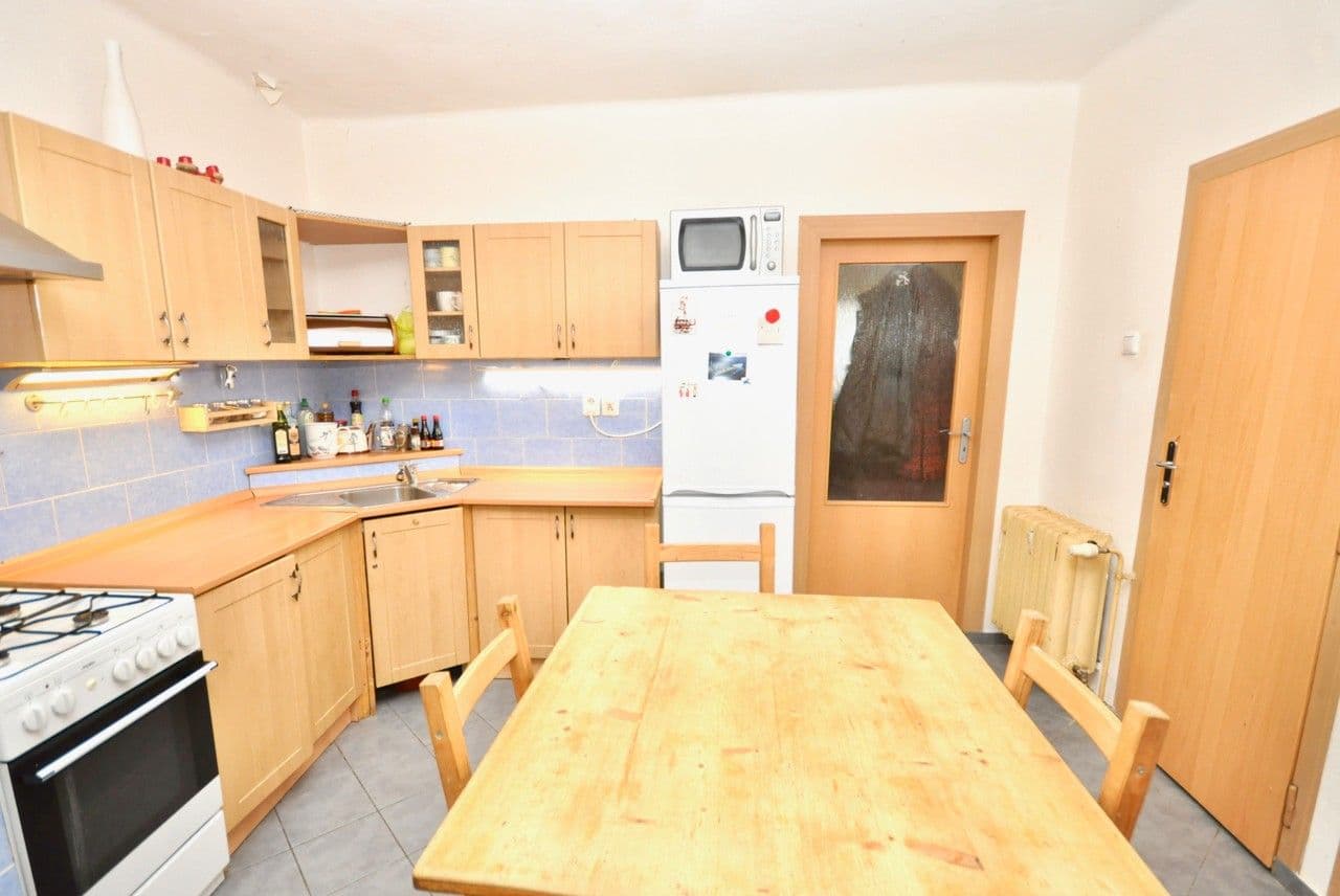 3 bedroom flat to rent, 71 m², Sámova, Prague, Prague 3 bedroom flat to rent, 71 m², Sámova, Prague, Prague