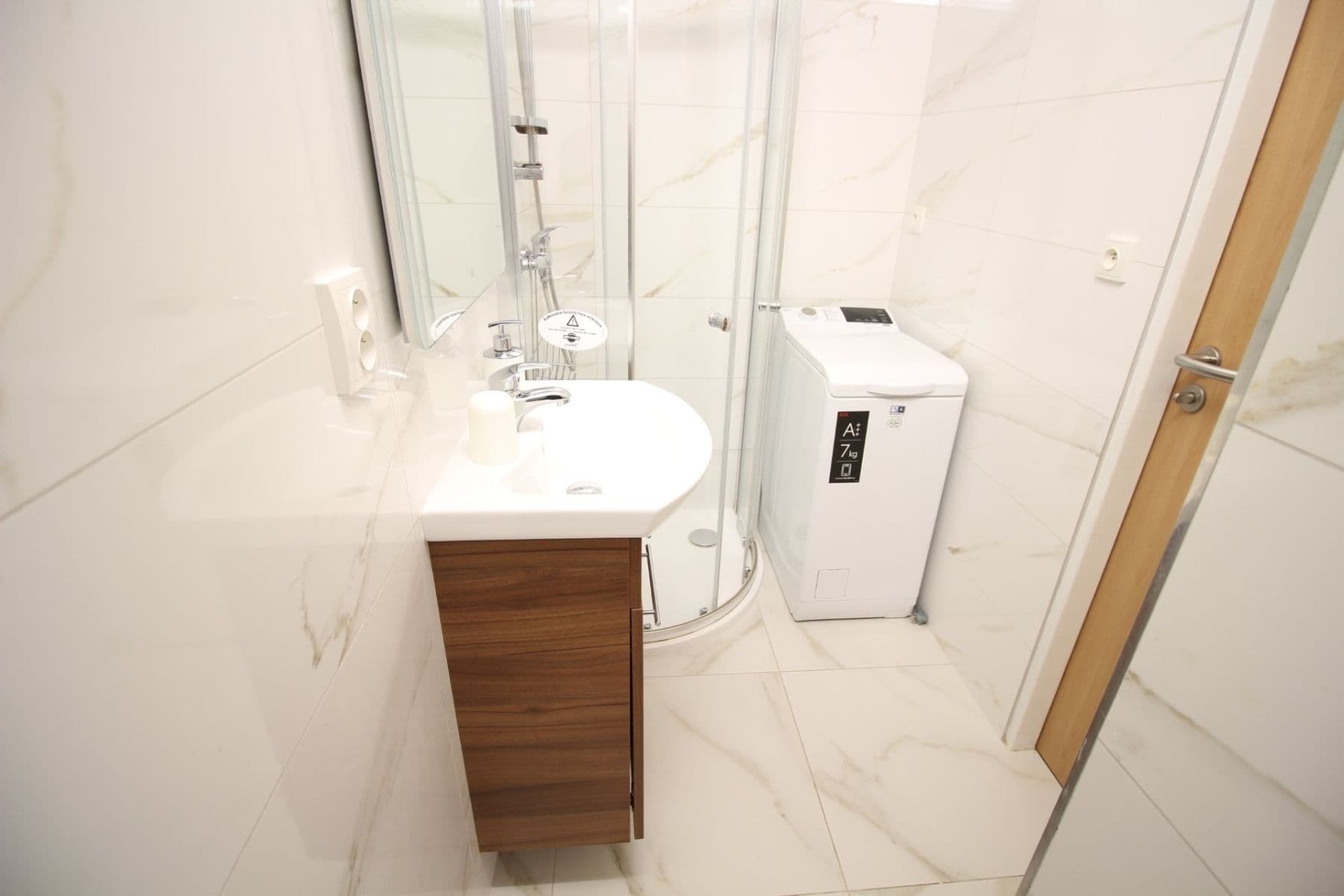 1 bedroom with open-plan kitchen flat to rent, 34 m², Vodičkova, Prague, Prague 1 bedroom with open-plan kitchen flat to rent, 34 m², Vodičkova, Prague, Prague