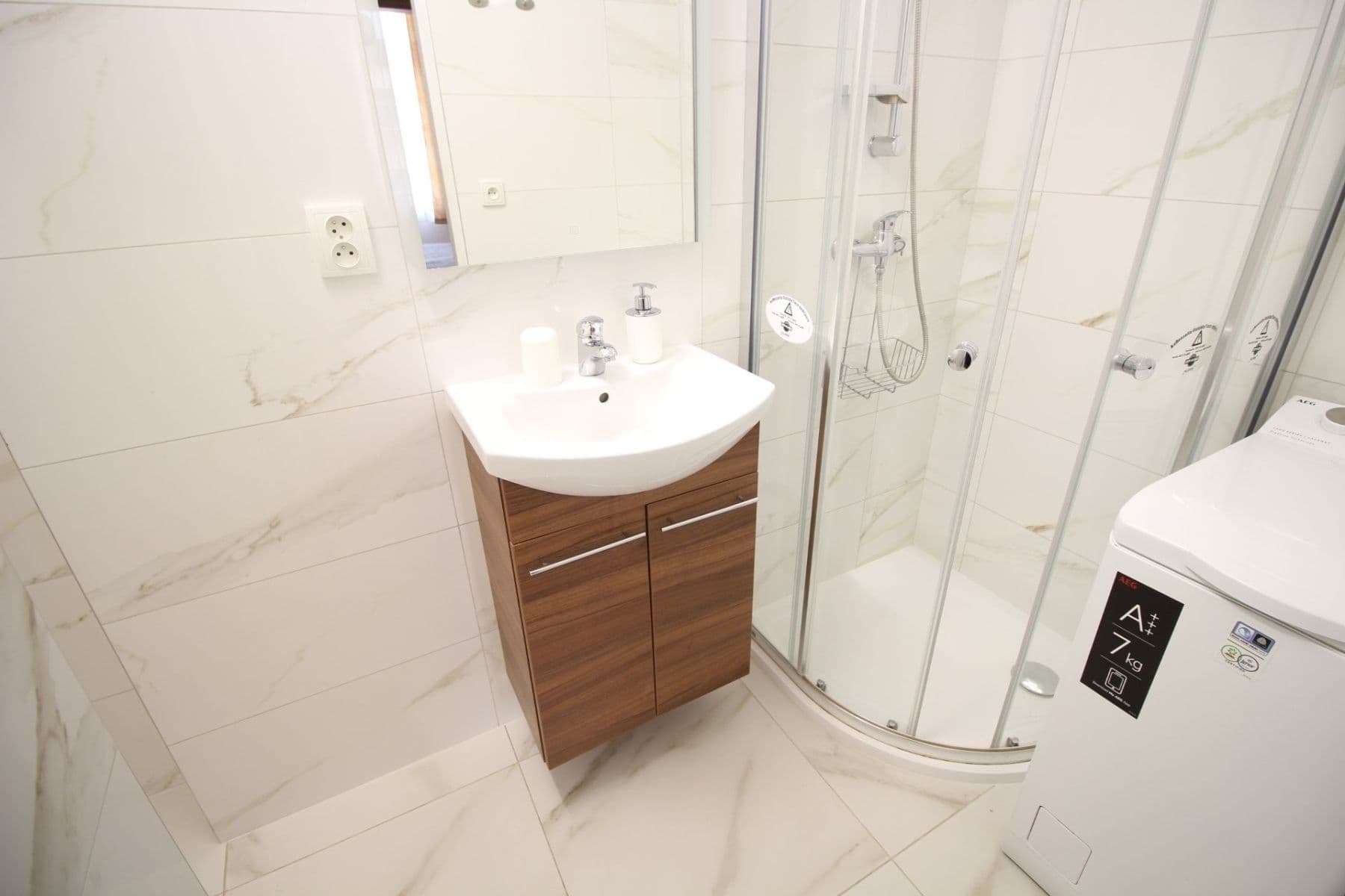 1 bedroom with open-plan kitchen flat to rent, 34 m², Vodičkova, Prague, Prague 1 bedroom with open-plan kitchen flat to rent, 34 m², Vodičkova, Prague, Prague