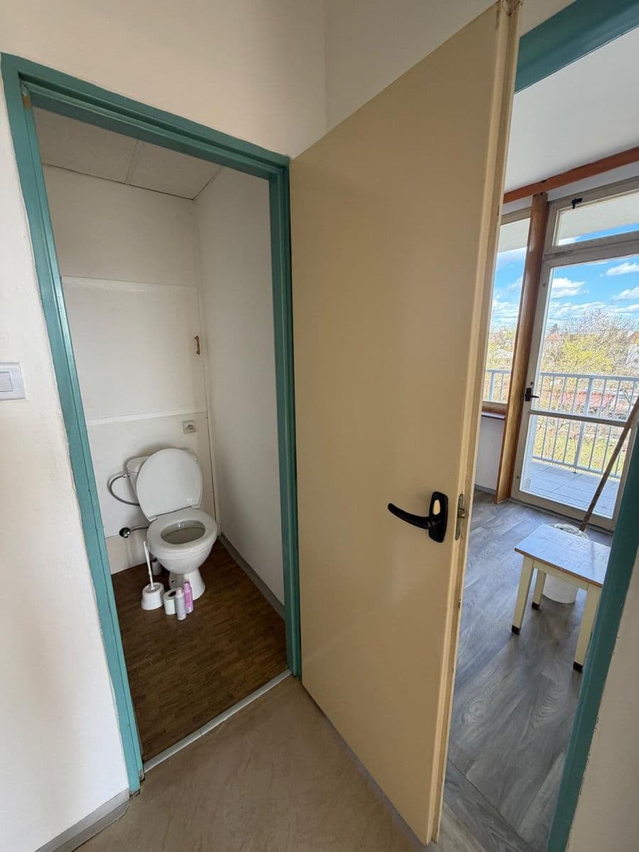 2 bedroom flat to rent, 65 m², Jižní, Česká Lípa, Liberecký Region 2 bedroom flat to rent, 65 m², Jižní, Česká Lípa, Liberecký Region