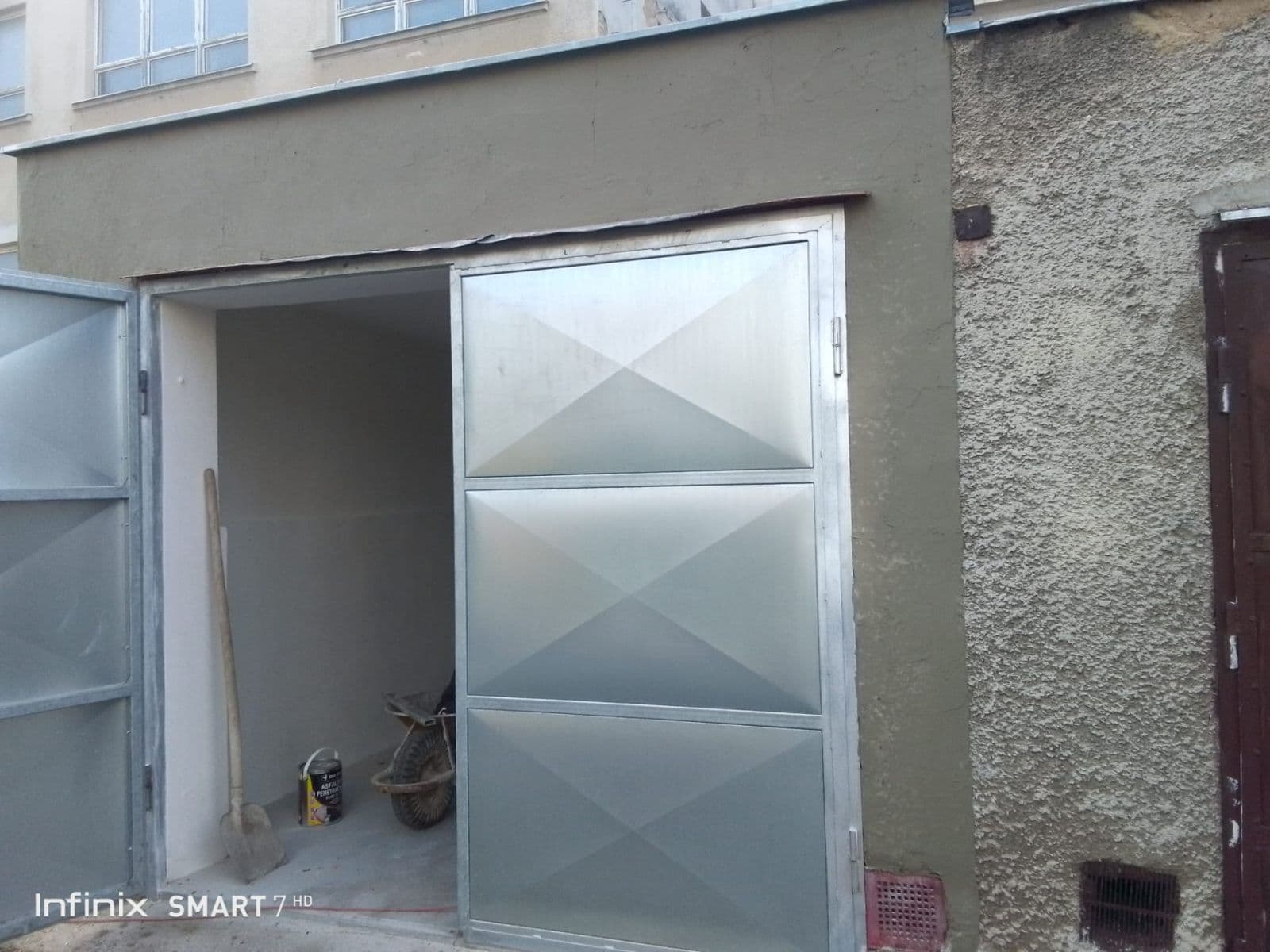 garage to rent, 25 m², Na Urbance, Roudnice nad Labem, Ústecký Region garage to rent, 25 m², Na Urbance, Roudnice nad Labem, Ústecký Region