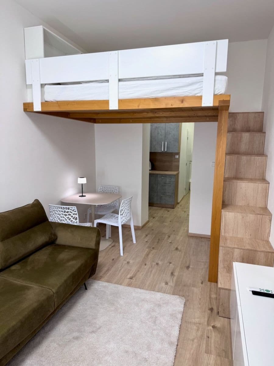 Studio flat to rent, 30 m², Kovářská, Prague, Prague Studio flat to rent, 30 m², Kovářská, Prague, Prague