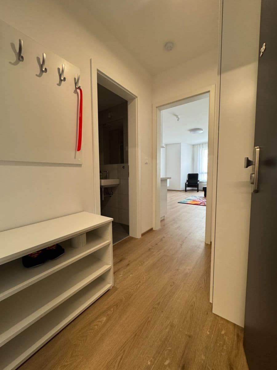 Studio flat to rent, 36 m², Milánská, Prague, Prague Studio flat to rent, 36 m², Milánská, Prague, Prague