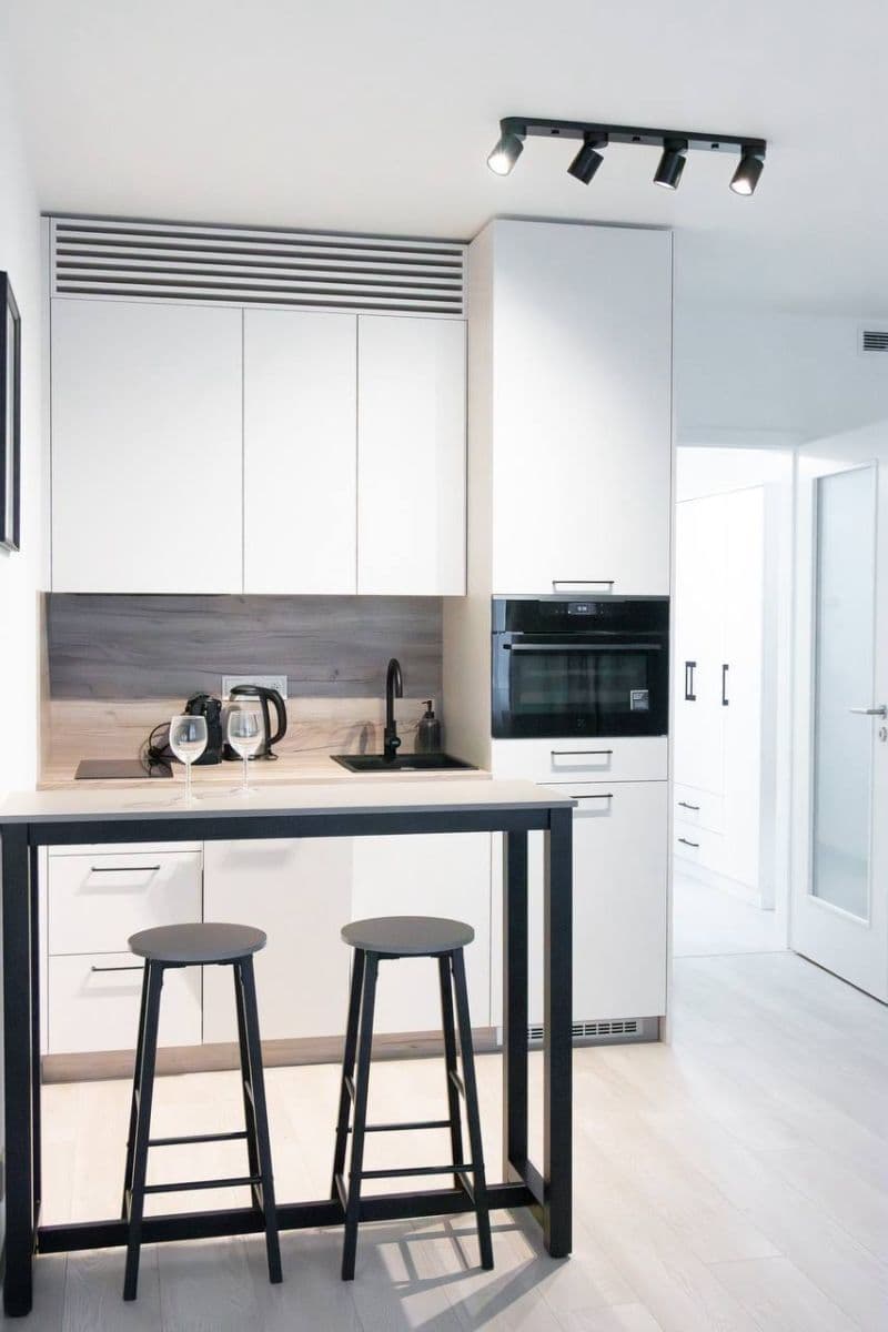 Studio flat to rent, 33 m², Poděbradská, Prague, Prague Studio flat to rent, 33 m², Poděbradská, Prague, Prague