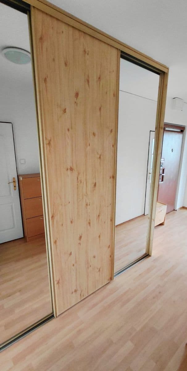 2 bedroom with open-plan kitchen flat to rent, 72 m², Hlivická, Prague, Prague 2 bedroom with open-plan kitchen flat to rent, 72 m², Hlivická, Prague, Prague