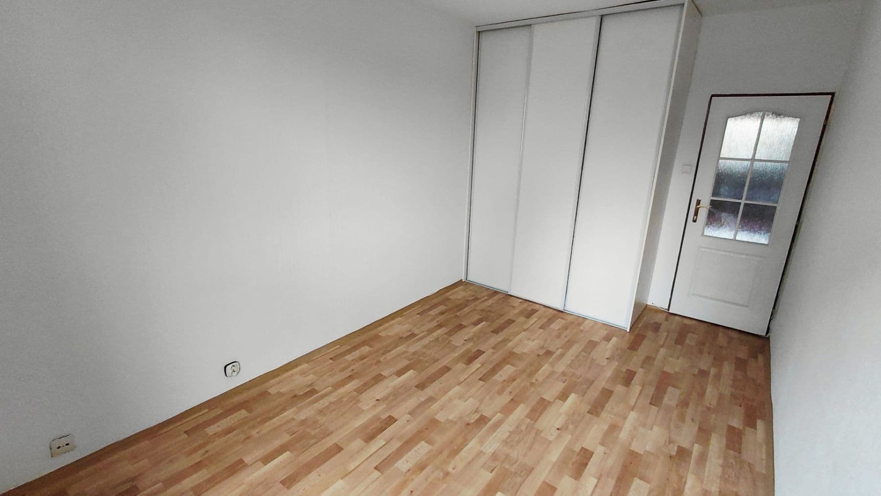 2 bedroom with open-plan kitchen flat to rent, 72 m², Hlivická, Prague, Prague 2 bedroom with open-plan kitchen flat to rent, 72 m², Hlivická, Prague, Prague