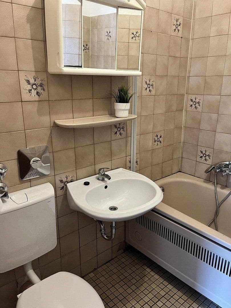 3 bedroom flat to rent, 65 m², Schwarzbach 80, Wuppertal, North Rhine-Westphalia 3 bedroom flat to rent, 65 m², Schwarzbach 80, Wuppertal, North Rhine-Westphalia