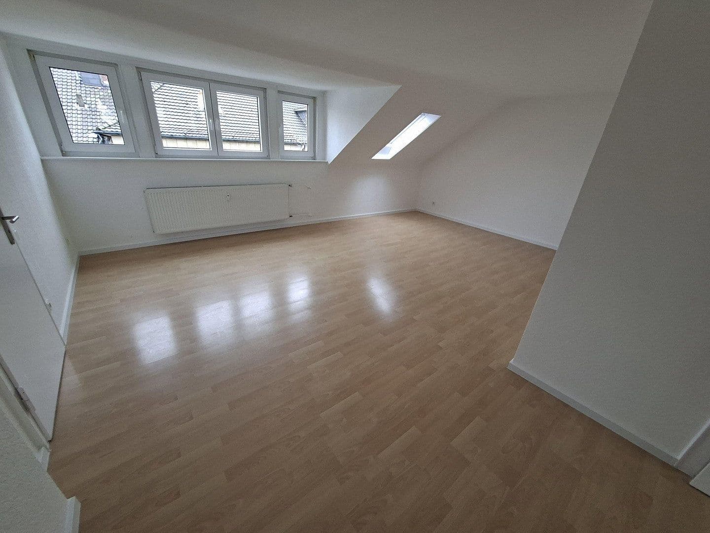1 bedroom with open-plan kitchen flat to rent, 76 m², Hauptstr. 66, Solingen, North Rhine-Westphalia 1 bedroom with open-plan kitchen flat to rent, 76 m², Hauptstr. 66, Solingen, North Rhine-Westphalia