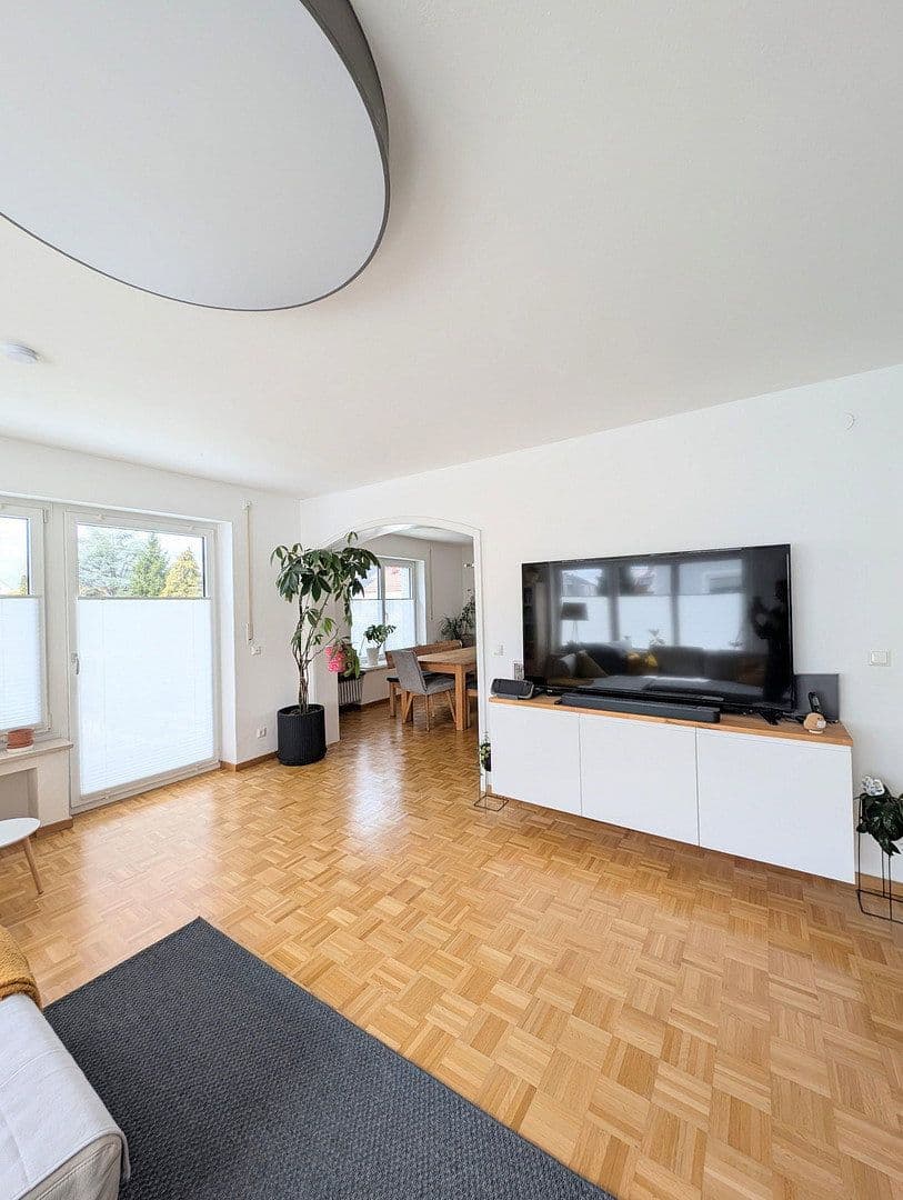 3 bedroom with open-plan kitchen flat to rent, 123 m², Augsburg, Bavaria 3 bedroom with open-plan kitchen flat to rent, 123 m², Augsburg, Bavaria
