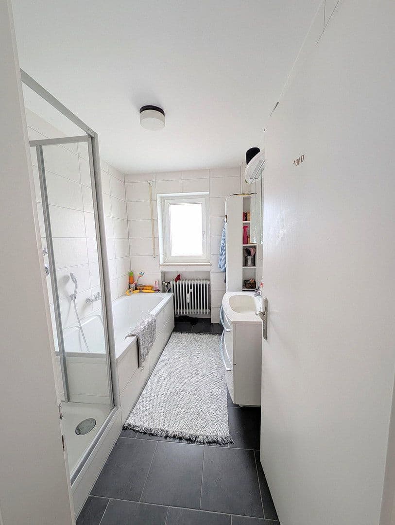 3 bedroom with open-plan kitchen flat to rent, 123 m², Augsburg, Bavaria 3 bedroom with open-plan kitchen flat to rent, 123 m², Augsburg, Bavaria