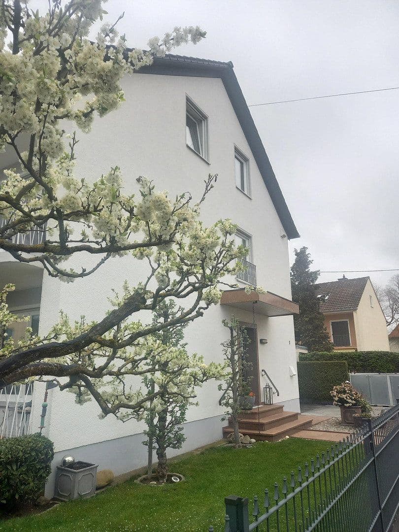 3 bedroom with open-plan kitchen flat to rent, 123 m², Augsburg, Bavaria 3 bedroom with open-plan kitchen flat to rent, 123 m², Augsburg, Bavaria