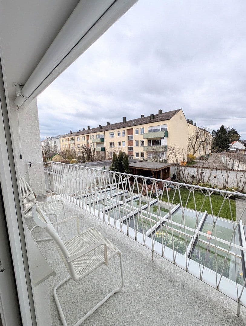 3 bedroom with open-plan kitchen flat to rent, 123 m², Augsburg, Bavaria 3 bedroom with open-plan kitchen flat to rent, 123 m², Augsburg, Bavaria