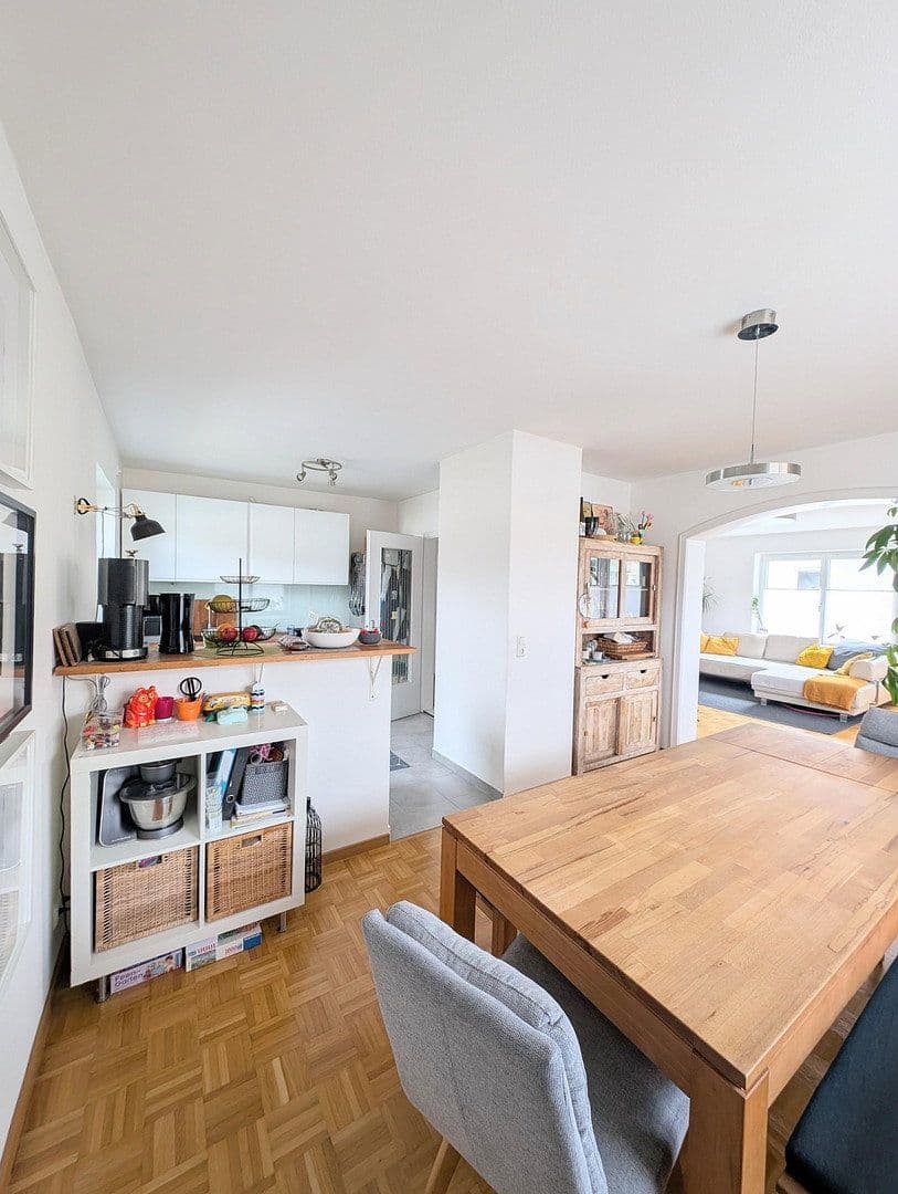 3 bedroom with open-plan kitchen flat to rent, 123 m², Augsburg, Bavaria 3 bedroom with open-plan kitchen flat to rent, 123 m², Augsburg, Bavaria