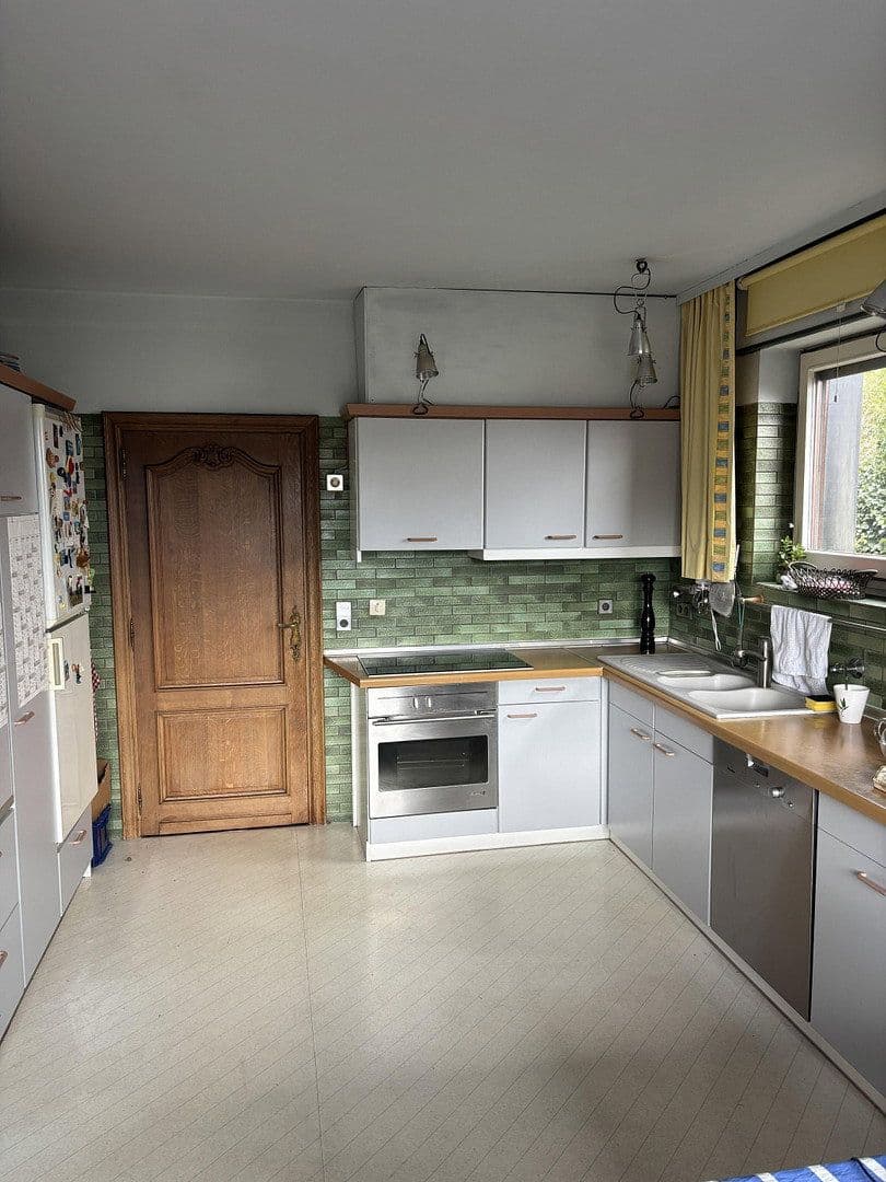 house to rent, 200 m², Kreuzau, North Rhine-Westphalia house to rent, 200 m², Kreuzau, North Rhine-Westphalia