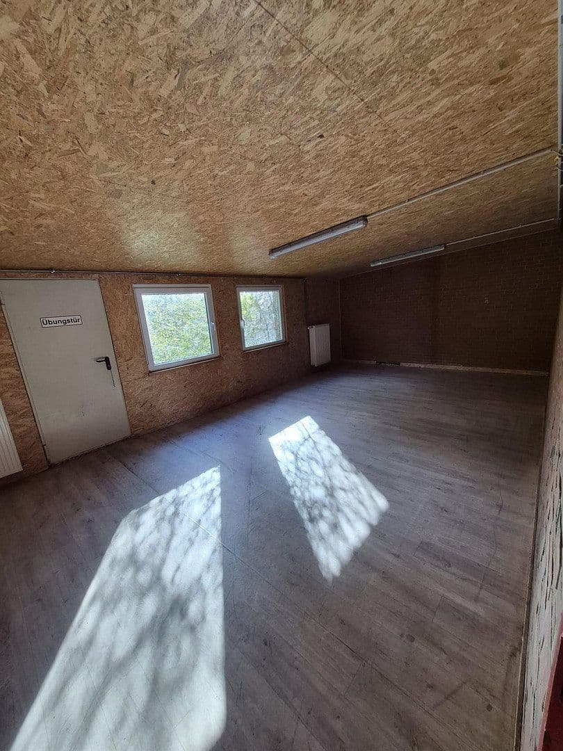 non-residential property for sale, 875 m², Metjendorfer Landstraße 28, Wiefelstede, Lower Saxony non-residential property for sale, 875 m², Metjendorfer Landstraße 28, Wiefelstede, Lower Saxony