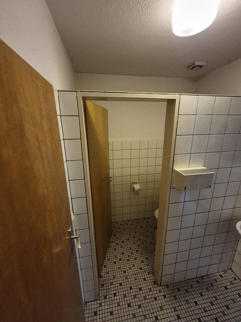 non-residential property for sale, 875 m², Metjendorfer Landstraße 28, Wiefelstede, Lower Saxony non-residential property for sale, 875 m², Metjendorfer Landstraße 28, Wiefelstede, Lower Saxony