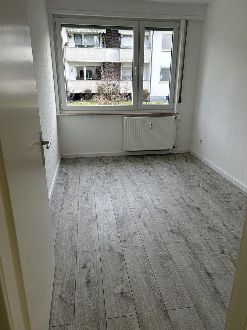 3 bedroom flat to rent, 68 m², Curieweg 12, Düsseldorf, North Rhine-Westphalia 3 bedroom flat to rent, 68 m², Curieweg 12, Düsseldorf, North Rhine-Westphalia