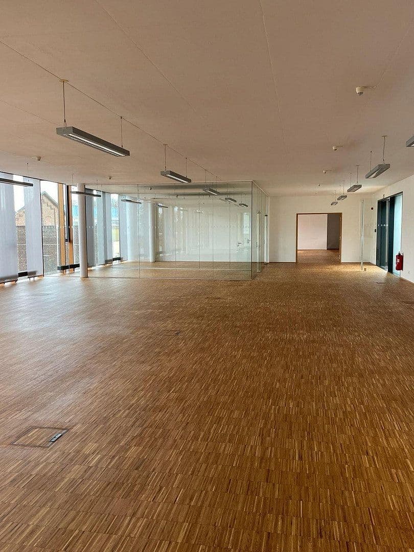 office to rent, 1,314 m², Industriestraße 30, Remscheid, North Rhine-Westphalia office to rent, 1,314 m², Industriestraße 30, Remscheid, North Rhine-Westphalia
