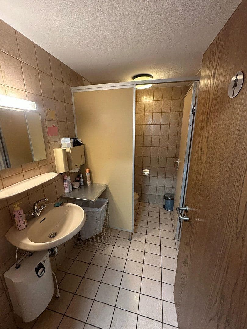 non-residential property to rent, 198 m², Weinstraße 41, Wachenheim an der Weinstraße, Rhineland-Palatinate non-residential property to rent, 198 m², Weinstraße 41, Wachenheim an der Weinstraße, Rhineland-Palatinate