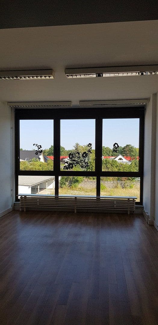 office to rent, 77 m², Berliner Strasse 109 B, Oranienburg, Brandenburg office to rent, 77 m², Berliner Strasse 109 B, Oranienburg, Brandenburg