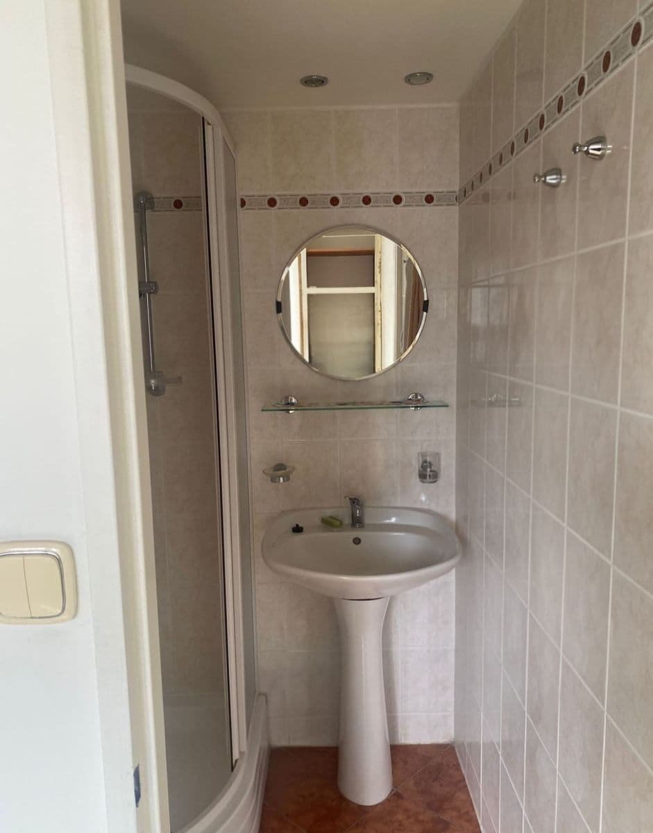 3 bedroom flat for sale, 60 m², Lidická, Karlovy Vary, Karlovarský Region 3 bedroom flat for sale, 60 m², Lidická, Karlovy Vary, Karlovarský Region