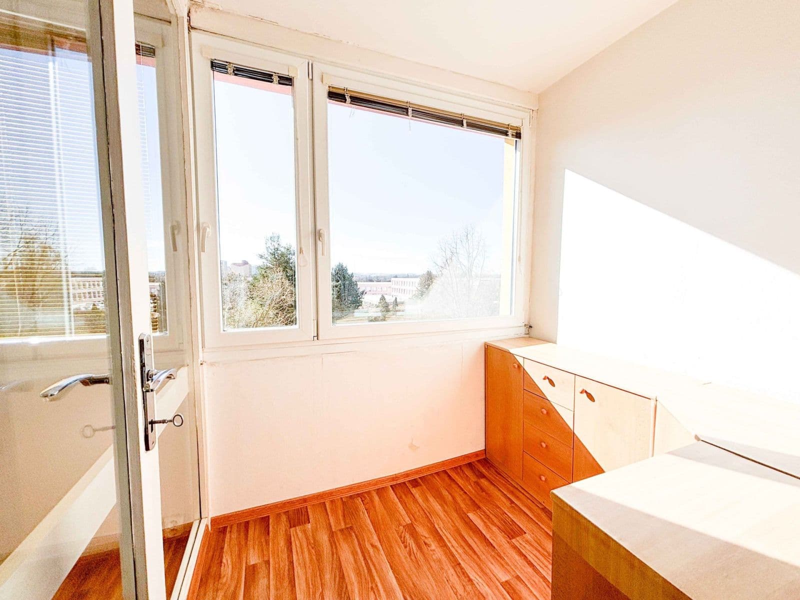 2 bedroom with open-plan kitchen flat to rent, 72 m², Hlivická, Prague, Prague 2 bedroom with open-plan kitchen flat to rent, 72 m², Hlivická, Prague, Prague