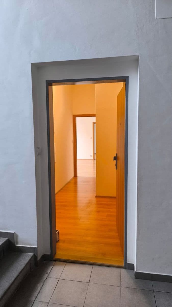 3 bedroom flat to rent, 72 m², Tomanova, Slaný, Středočeský Region 3 bedroom flat to rent, 72 m², Tomanova, Slaný, Středočeský Region