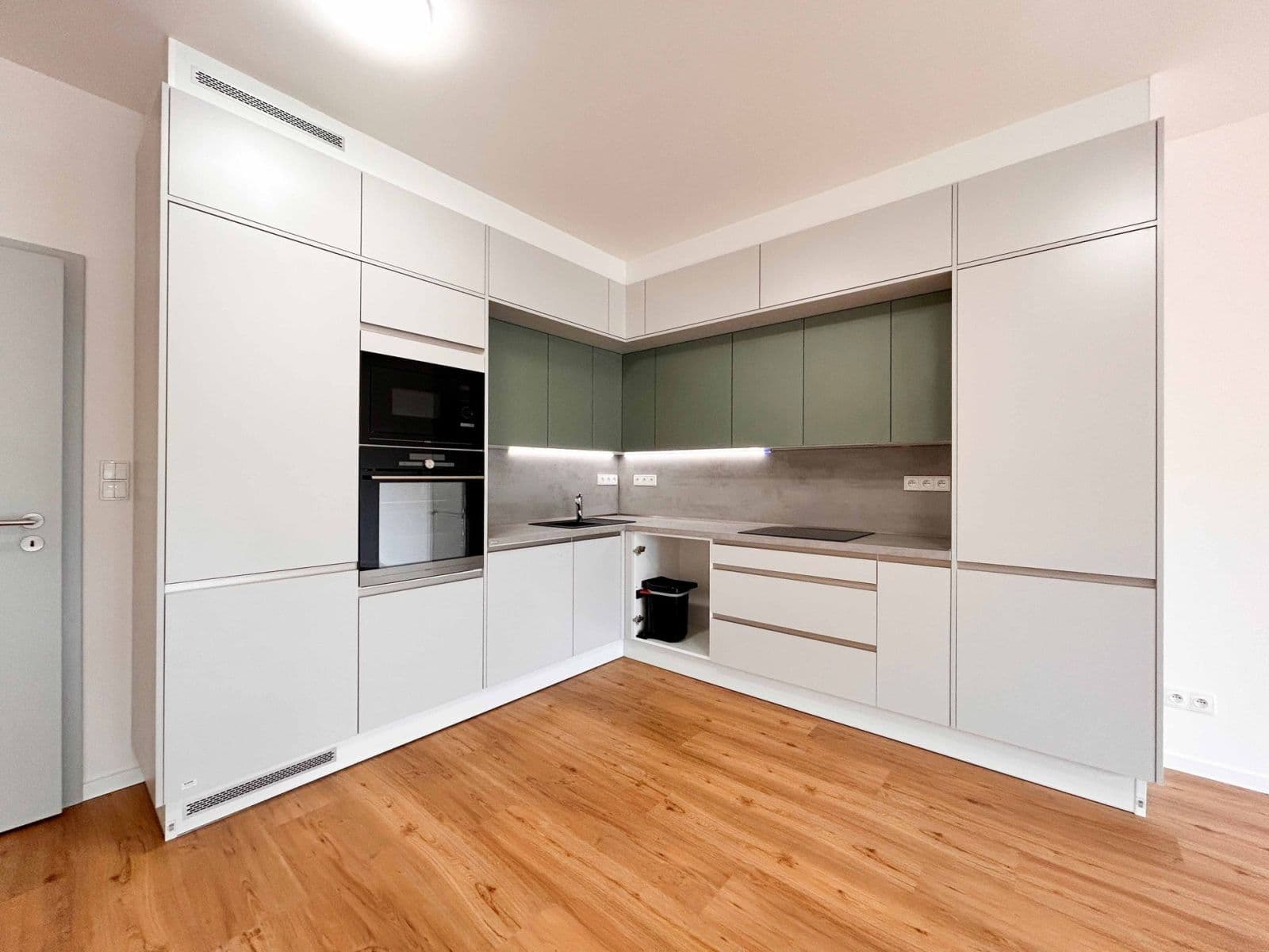 2 bedroom with open-plan kitchen flat to rent, 90 m², Suchánkova, Benešov, Středočeský Region 2 bedroom with open-plan kitchen flat to rent, 90 m², Suchánkova, Benešov, Středočeský Region