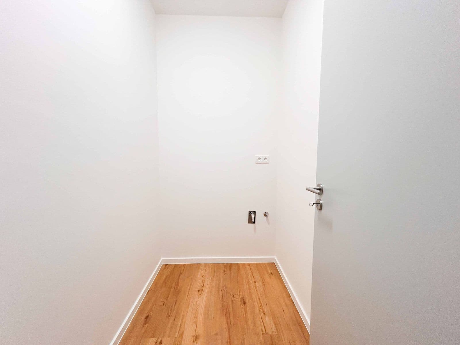 2 bedroom with open-plan kitchen flat to rent, 90 m², Suchánkova, Benešov, Středočeský Region 2 bedroom with open-plan kitchen flat to rent, 90 m², Suchánkova, Benešov, Středočeský Region