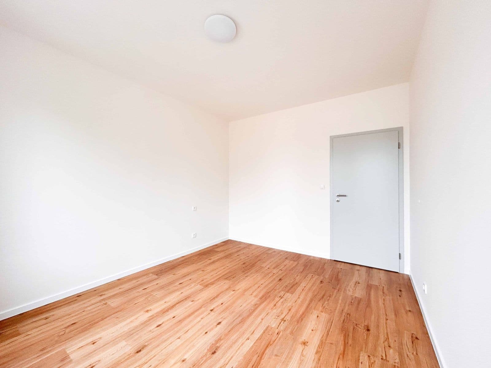 2 bedroom with open-plan kitchen flat to rent, 90 m², Suchánkova, Benešov, Středočeský Region 2 bedroom with open-plan kitchen flat to rent, 90 m², Suchánkova, Benešov, Středočeský Region