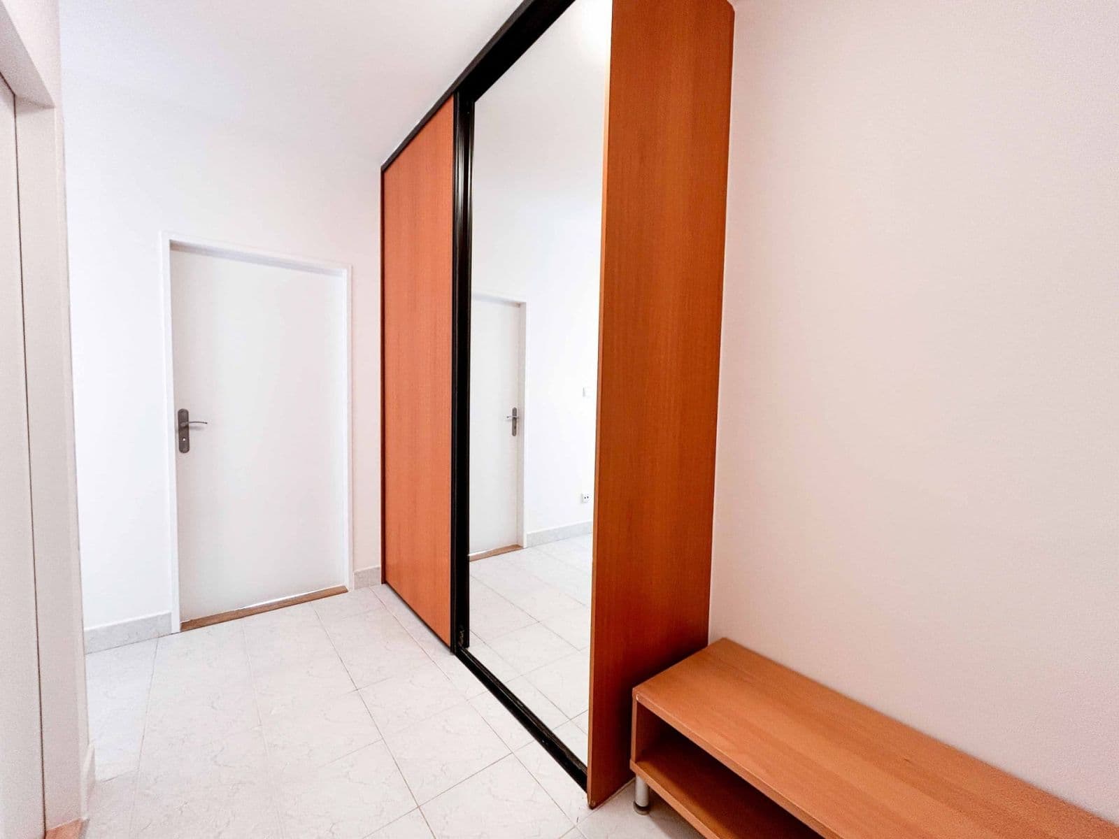 1 bedroom with open-plan kitchen flat to rent, 49 m², Volutová, Prague, Prague 1 bedroom with open-plan kitchen flat to rent, 49 m², Volutová, Prague, Prague