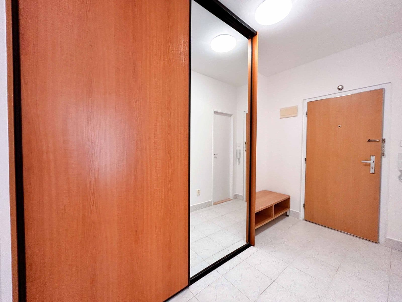 1 bedroom with open-plan kitchen flat to rent, 49 m², Volutová, Prague, Prague 1 bedroom with open-plan kitchen flat to rent, 49 m², Volutová, Prague, Prague