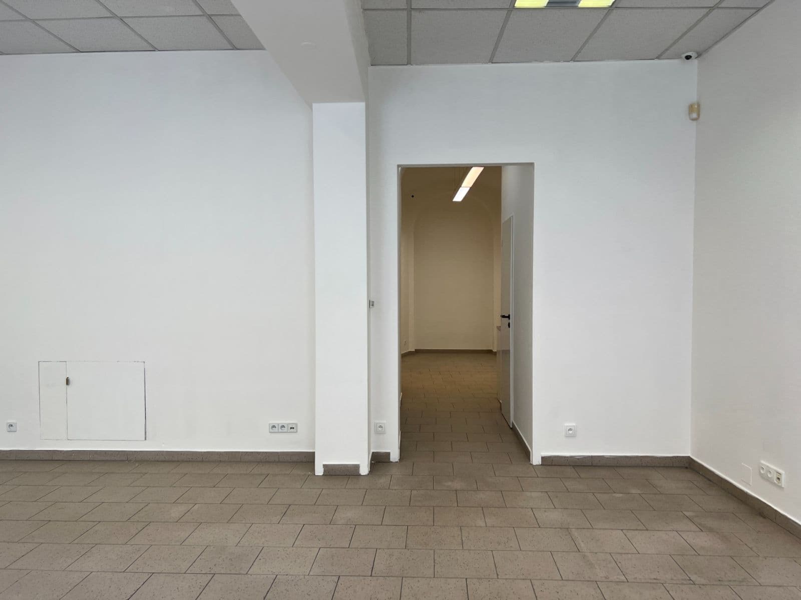 non-residential property to rent, 55 m², Plzeňská, Prague, Prague non-residential property to rent, 55 m², Plzeňská, Prague, Prague