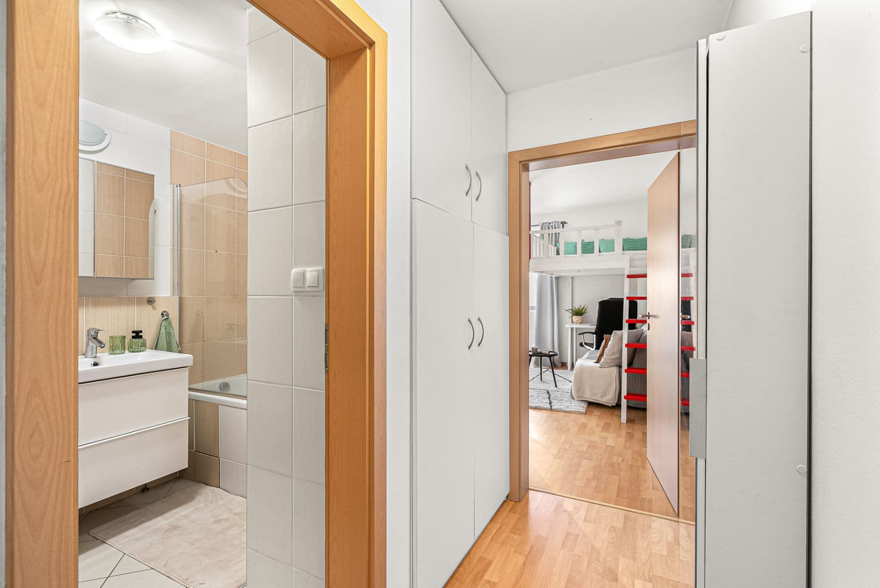 Studio flat to rent, 30 m², Žitná, Hostivice, Středočeský Region Studio flat to rent, 30 m², Žitná, Hostivice, Středočeský Region