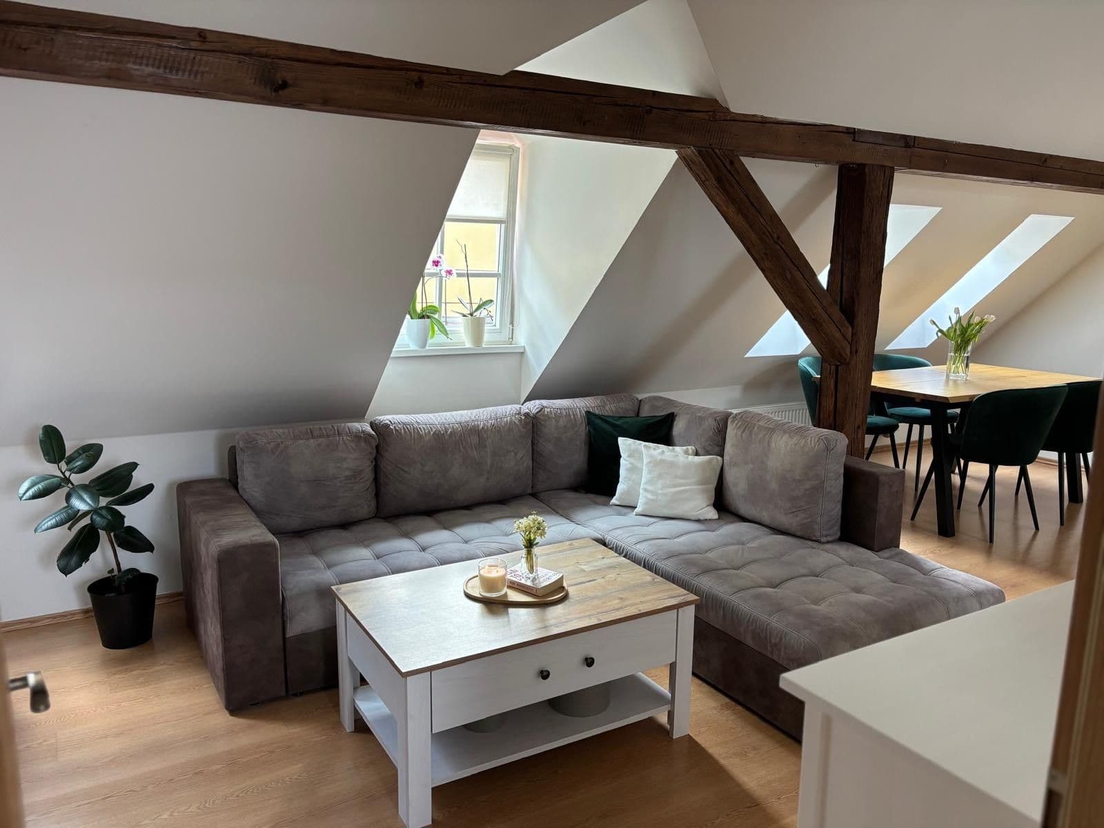 2 bedroom with open-plan kitchen flat for sale, 84 m², Dómská, Litoměřice, Ústecký Region 2 bedroom with open-plan kitchen flat for sale, 84 m², Dómská, Litoměřice, Ústecký Region