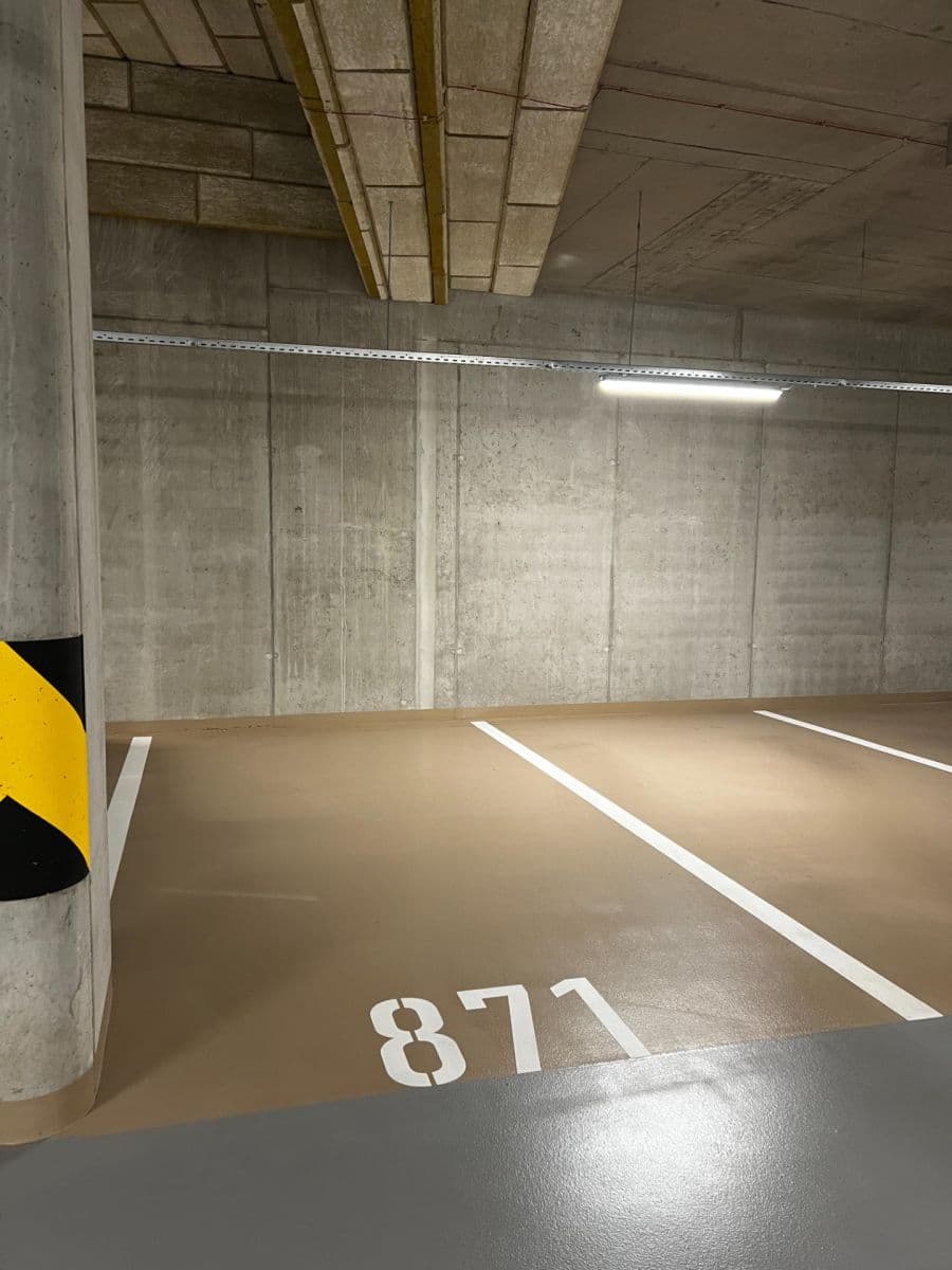 garage to rent, 12 m², Mezi Vodami, Prague, Prague garage to rent, 12 m², Mezi Vodami, Prague, Prague