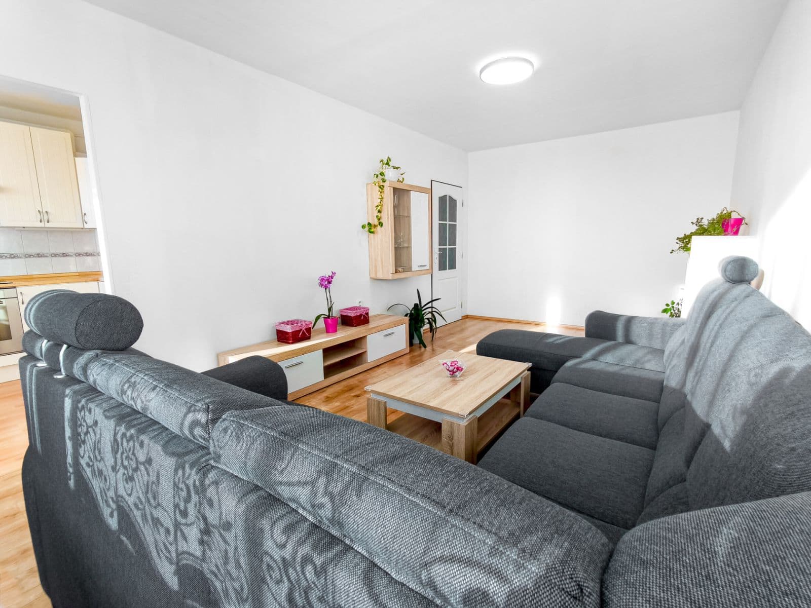 3 bedroom flat to rent, 72 m², Kurkova, Prague, Prague 3 bedroom flat to rent, 72 m², Kurkova, Prague, Prague