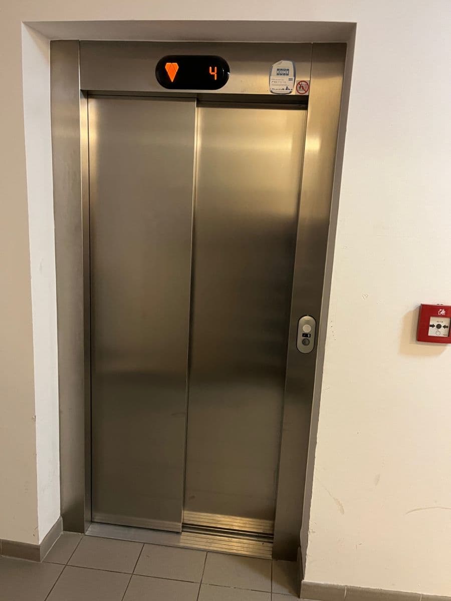 1 bedroom with open-plan kitchen flat to rent, 55 m², U Slovanky, Prague, Prague 1 bedroom with open-plan kitchen flat to rent, 55 m², U Slovanky, Prague, Prague