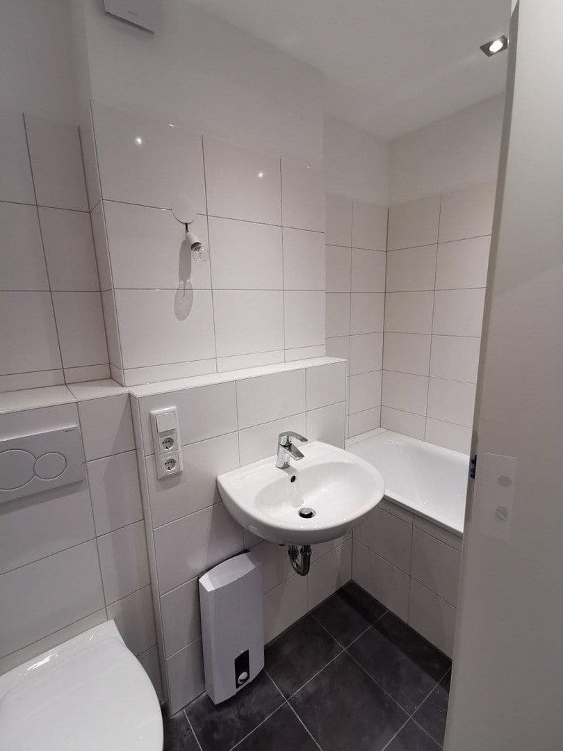 1 bedroom flat to rent, 30 m², Düsseldorf, North Rhine-Westphalia 1 bedroom flat to rent, 30 m², Düsseldorf, North Rhine-Westphalia