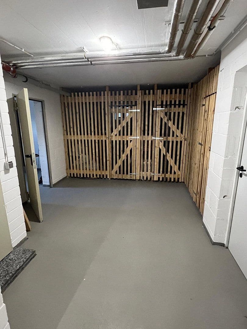 house for sale, 335 m², Bergische Landstraße 21, Rösrath, North Rhine-Westphalia house for sale, 335 m², Bergische Landstraße 21, Rösrath, North Rhine-Westphalia