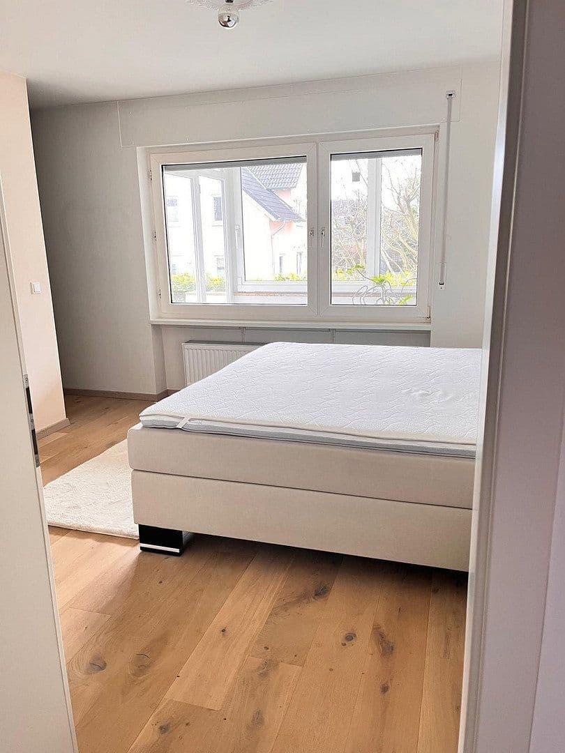 3 bedroom with open-plan kitchen flat for sale, 108 m², Friedrichsdorf, Hesse 3 bedroom with open-plan kitchen flat for sale, 108 m², Friedrichsdorf, Hesse