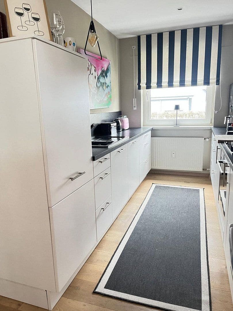 3 bedroom with open-plan kitchen flat for sale, 108 m², Friedrichsdorf, Hesse 3 bedroom with open-plan kitchen flat for sale, 108 m², Friedrichsdorf, Hesse