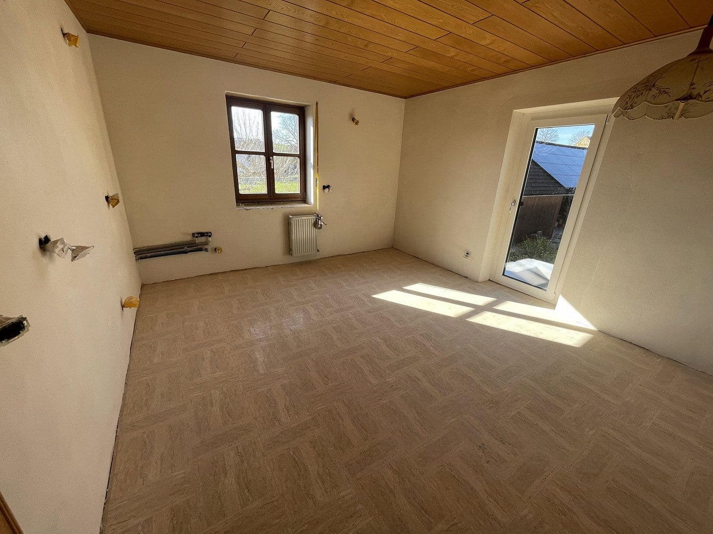 3 bedroom with open-plan kitchen flat to rent, 141 m², Regenstauf, Bavaria 3 bedroom with open-plan kitchen flat to rent, 141 m², Regenstauf, Bavaria