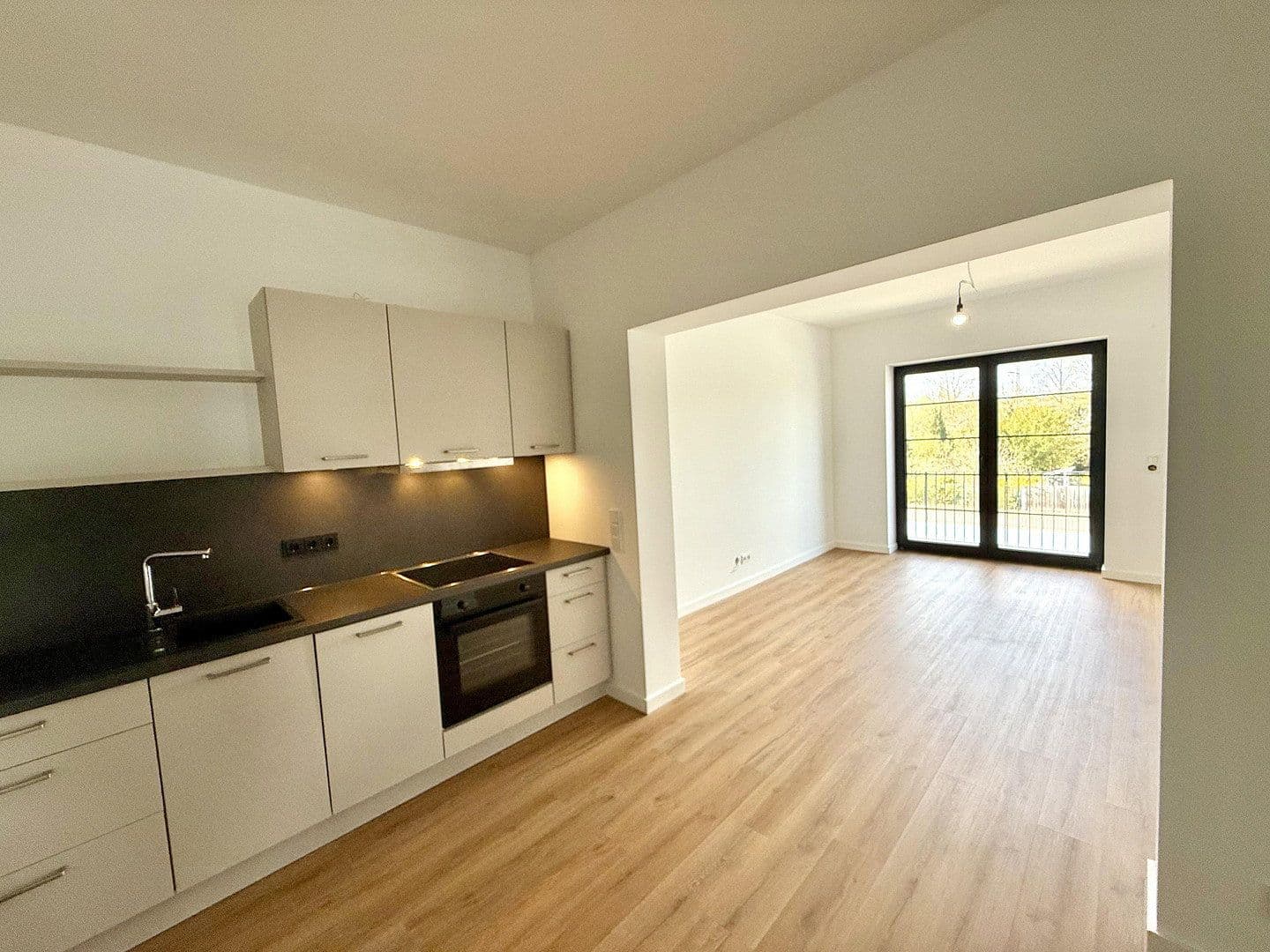 1 bedroom with open-plan kitchen flat to rent, 56 m², Zeißstr. 44, Hanover, Lower Saxony 1 bedroom with open-plan kitchen flat to rent, 56 m², Zeißstr. 44, Hanover, Lower Saxony