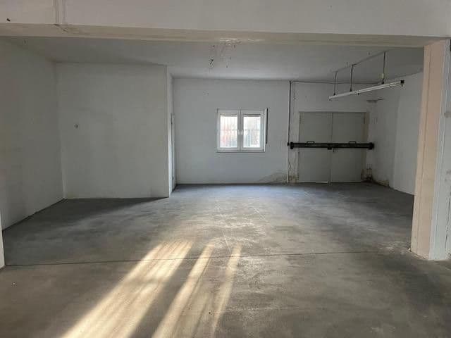 non-residential property to rent, 220 m², Burgstr.44, Leverkusen, North Rhine-Westphalia non-residential property to rent, 220 m², Burgstr.44, Leverkusen, North Rhine-Westphalia