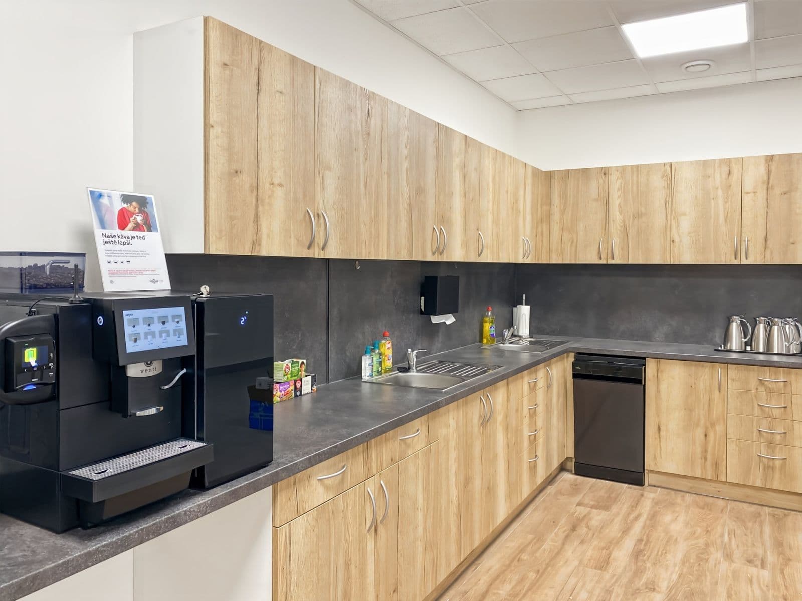 office to rent, 8 m², Masarykovo náměstí, Ostrava, Moravskoslezský Region office to rent, 8 m², Masarykovo náměstí, Ostrava, Moravskoslezský Region